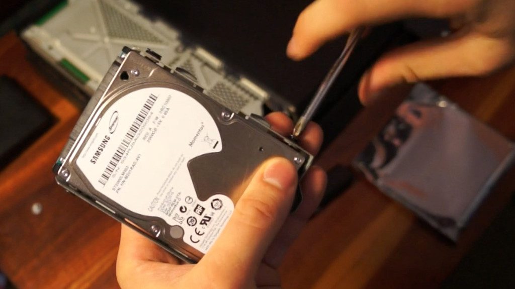 tortura perecer Descarte Tutorial: Cómo cambiar y restaurar el disco duro del PS4 a uno de 2TB |  TodoGames.cl
